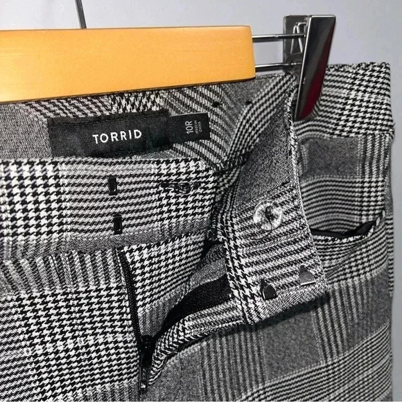 Torrid  Pants - Picture 5 of 6